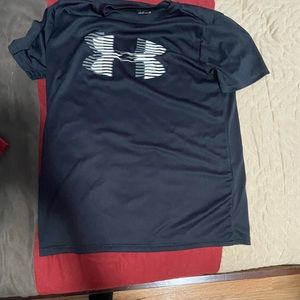 Under armor shirt